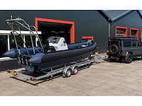 Kruisers, speedboten, buitenboordmotoren, voertuigen en trailers