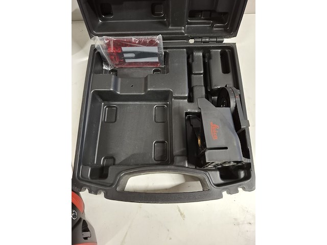 Kruis/lijn laser (zelf nivellerend) leica, lino l2p5, bouwjaar 2018 - afbeelding 7 van  9