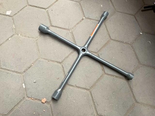 Kruissleutel - afbeelding 1 van  2