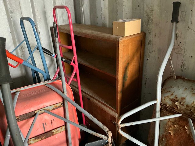 Kruiwagen en divers (8x) - afbeelding 5 van  9