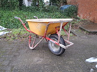 Kruiwagen en stenen kruiwagen, matador - afbeelding 5 van  12