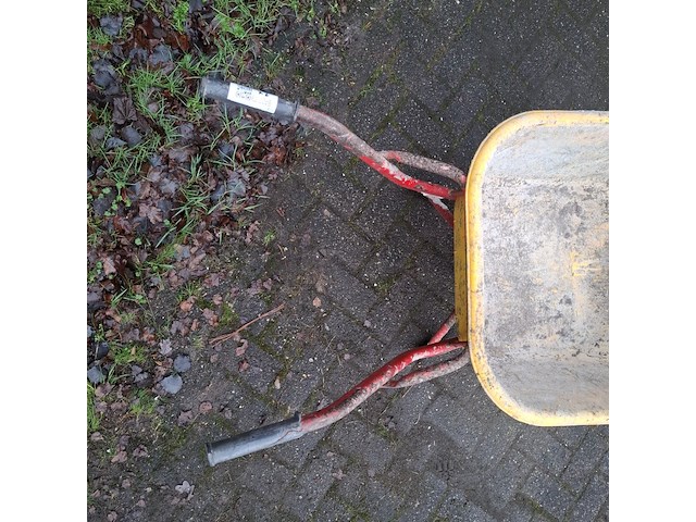 Kruiwagen en stenen kruiwagen, matador - afbeelding 9 van  12