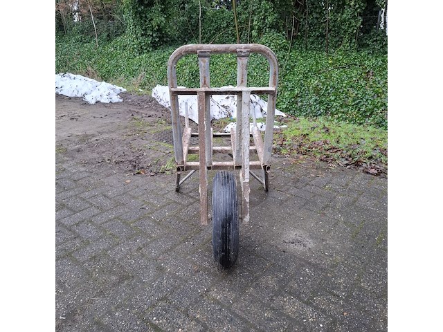 Kruiwagen en stenen kruiwagen, matador - afbeelding 11 van  12