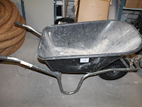 Kruiwagen horka met kunststof bak.