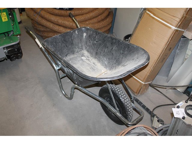 Kruiwagen horka met kunststof bak. - afbeelding 2 van  2