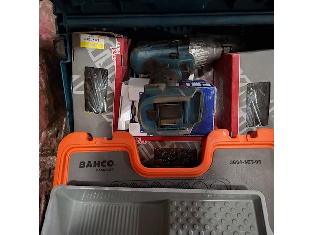 Kruiwagen met inhoud - afbeelding 4 van  11