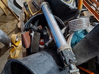 Kruiwagen met inhoud - afbeelding 7 van  10