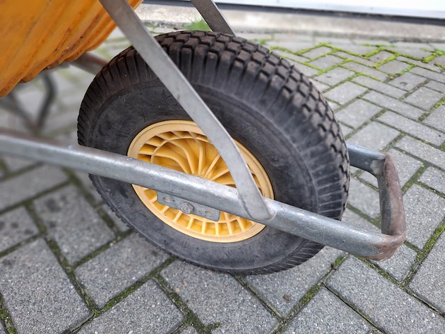 Kruiwagen met kunststof bak - afbeelding 2 van  3