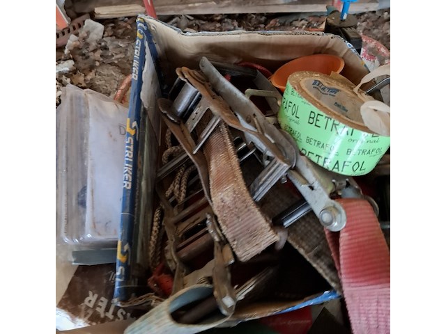 Kruiwagen op luchtband met inhoud - afbeelding 14 van  14