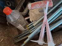 Kruiwagen op luchtband met inhoud - afbeelding 4 van  12