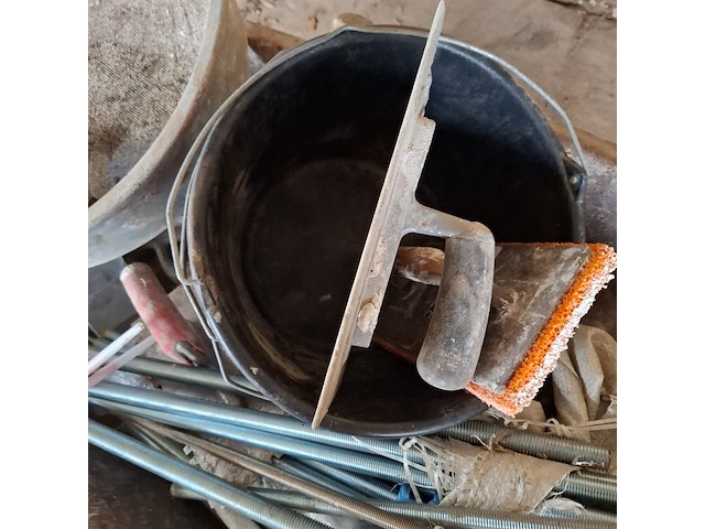 Kruiwagen op luchtband met inhoud - afbeelding 11 van  12