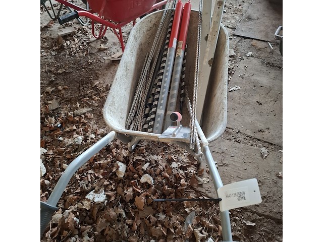 Kruiwagen op luchtband met inhoud - afbeelding 7 van  10