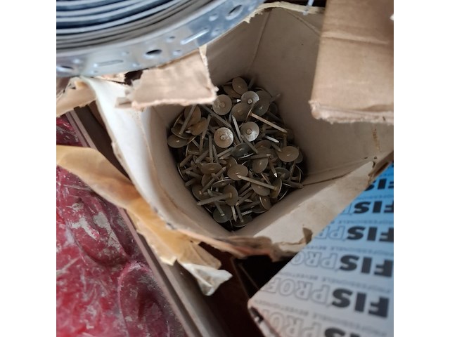 Kruiwagen op luchtband met inhoud - afbeelding 3 van  16