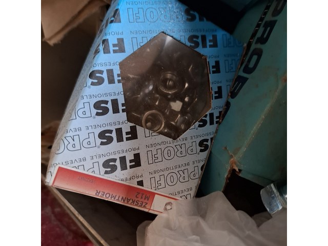 Kruiwagen op luchtband met inhoud - afbeelding 6 van  16