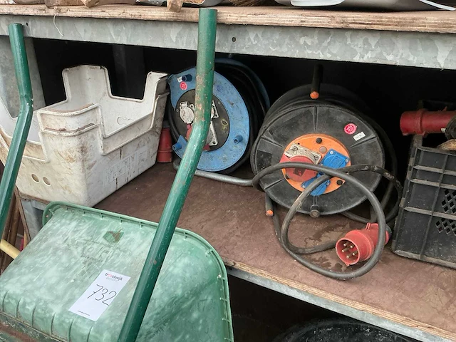 Kruiwagens en divers - afbeelding 3 van  9