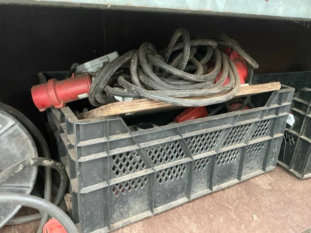 Kruiwagens en divers - afbeelding 4 van  9