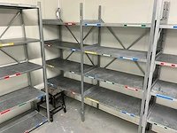 Kruizinga - metalen stelling