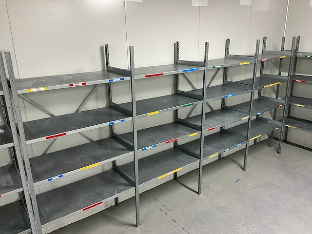 Kruizinga - metalen stelling - afbeelding 2 van  2