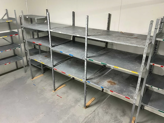 Kruizinga - metalen stelling - afbeelding 3 van  3