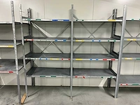 Kruizinga - metalen stelling