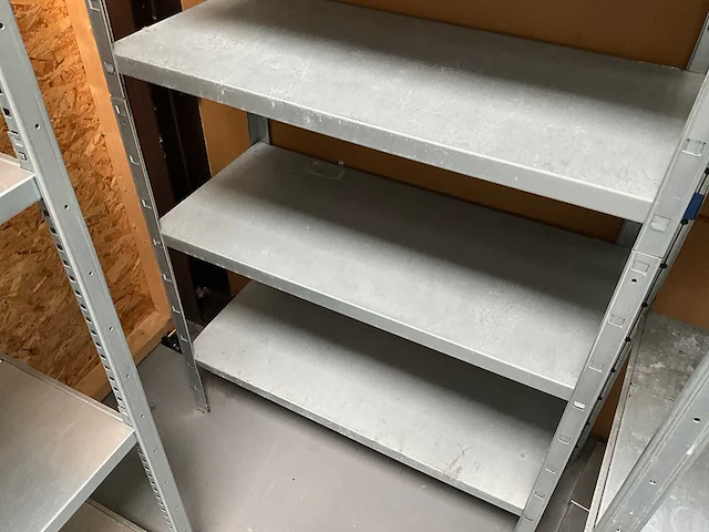 Kruizinga - metalen stelling - afbeelding 3 van  3