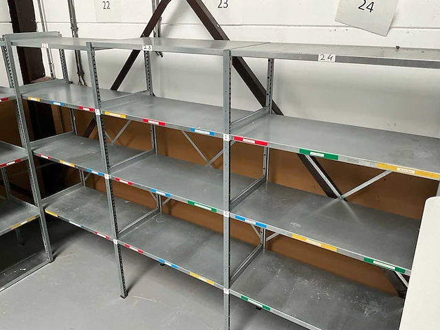 Kruizinga - metalen stelling - afbeelding 2 van  2