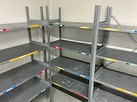 Kruizinga - metalen stelling