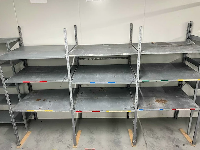 Kruizinga - metalen stelling - afbeelding 2 van  3