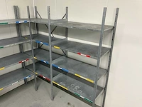 Kruizinga - metalen stelling
