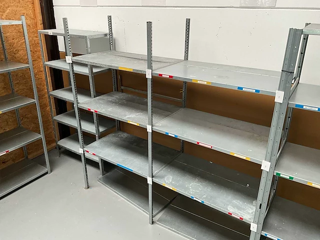 Kruizinga - metalen stelling - afbeelding 1 van  2