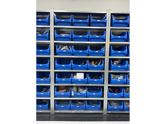 Kruizinga legbordstelling met magazijnbakken - afbeelding 4 van  10