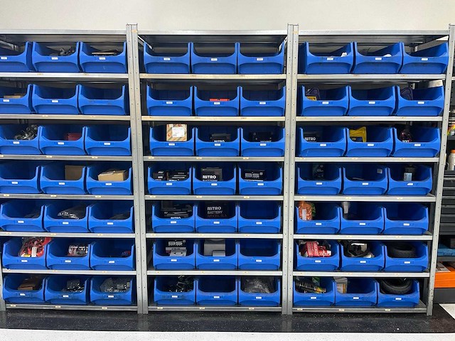 Kruizinga legbordstelling met magazijnbakken - afbeelding 1 van  10