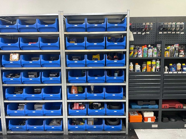 Kruizinga legbordstelling met magazijnbakken - afbeelding 1 van  10