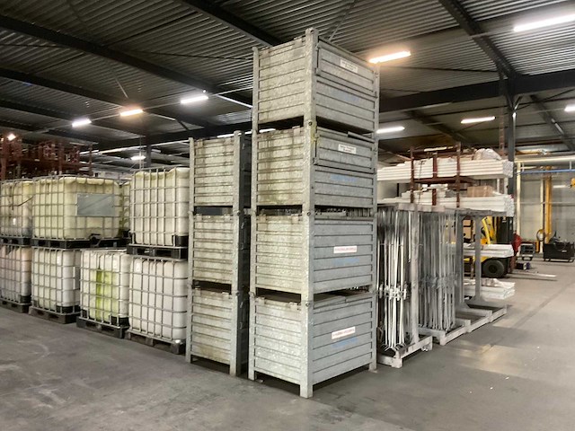 Kruizinga stapelbak met klep (7x) - afbeelding 1 van  4