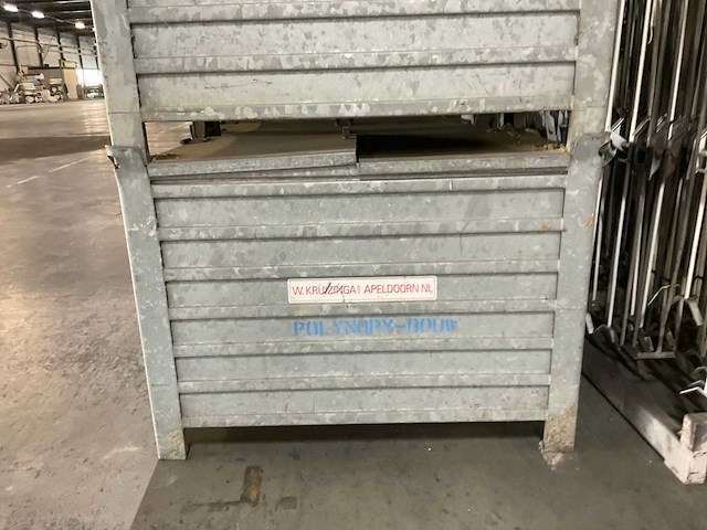 Kruizinga stapelbak met klep (7x) - afbeelding 4 van  4