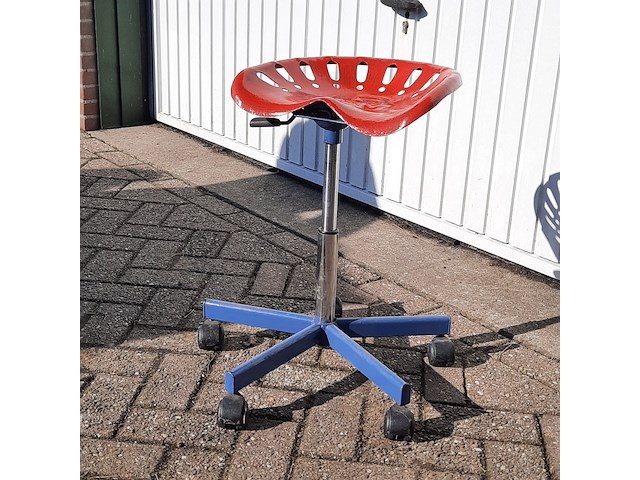 Kruk met panzitting - afbeelding 1 van  5