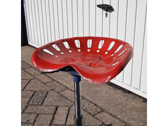 Kruk met panzitting - afbeelding 2 van  5