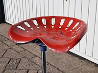 Kruk met panzitting - afbeelding 2 van  5