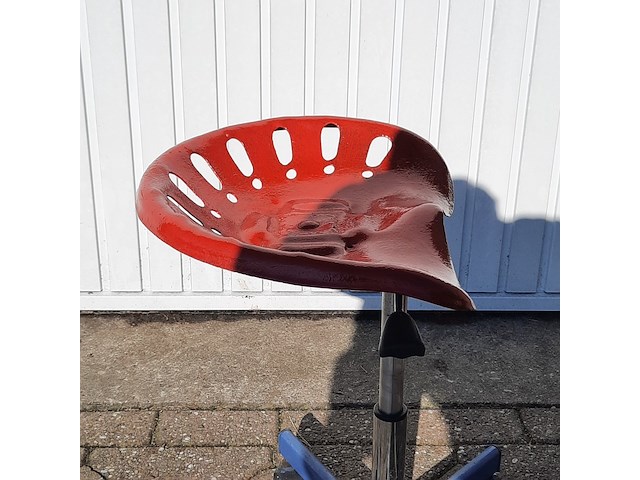 Kruk met panzitting - afbeelding 4 van  5