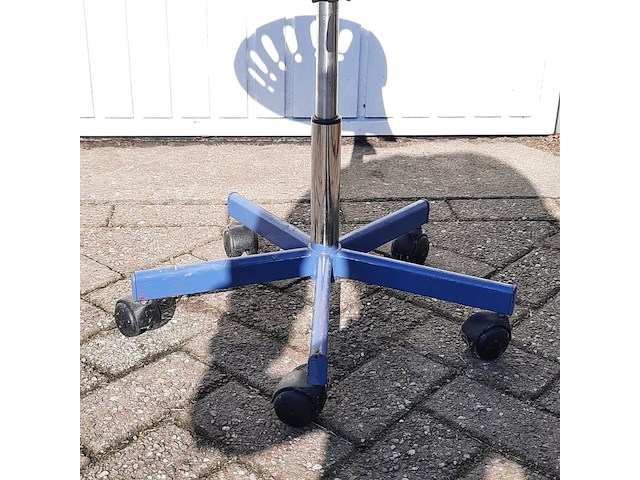 Kruk met panzitting - afbeelding 5 van  5