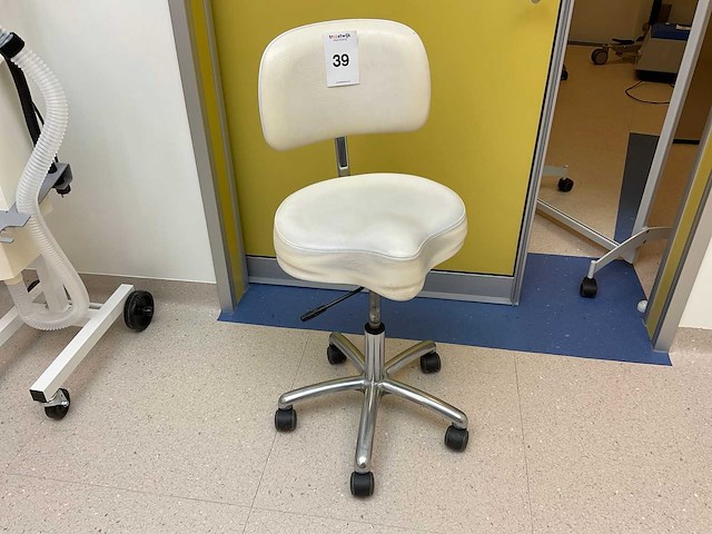 Kruk - afbeelding 1 van  5