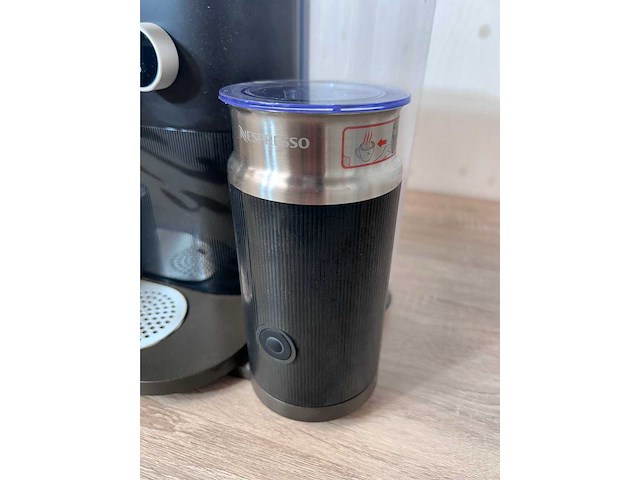 Krups - nespresso expert & milk - afbeelding 2 van  3