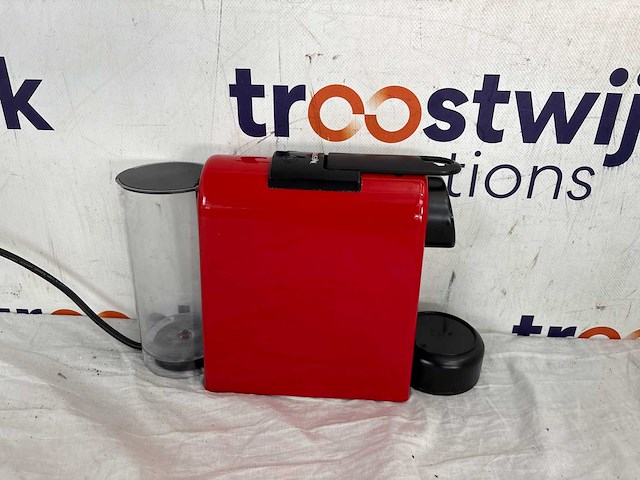 Krups nespresso inissia xn1005 - koffiecupmachine - rood + inventum akb9000rvs – afzuigkapfiltersysteem - afbeelding 3 van  7