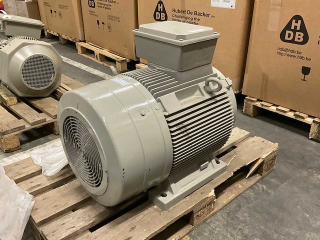 Ksb elektromotor - afbeelding 4 van  6