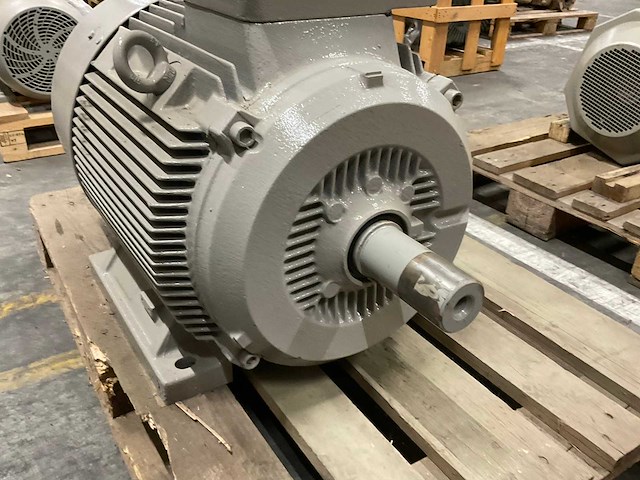 Ksb elektromotor - afbeelding 5 van  6