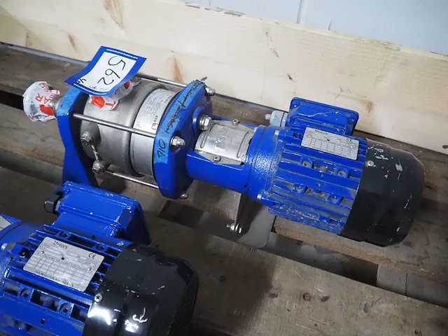 Ksb - afbeelding 4 van  7