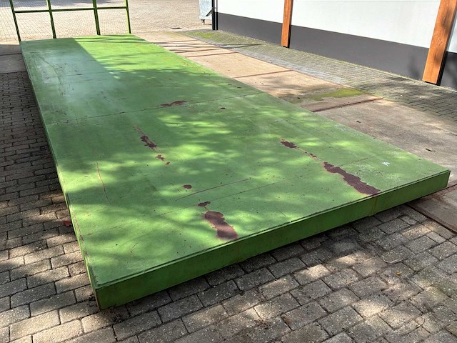 Ktk flatbed plateau-oplegger met rongenrek - afbeelding 5 van  6