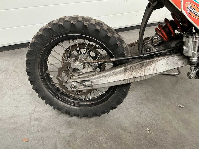 Ktm 525 crossmotor - afbeelding 5 van  10