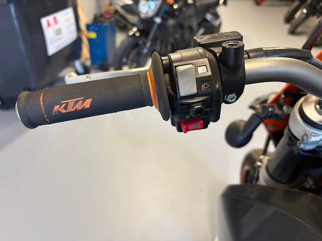 Ktm all-road 690 enduro motorfiets - afbeelding 23 van  36