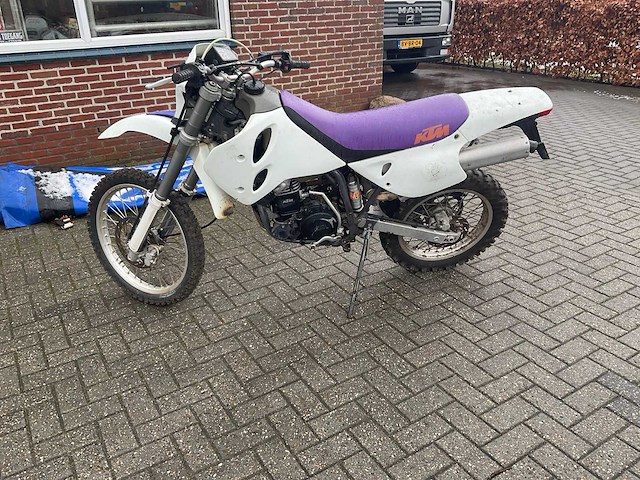 Ktm gs 650 1996 motorfiets - afbeelding 3 van  6